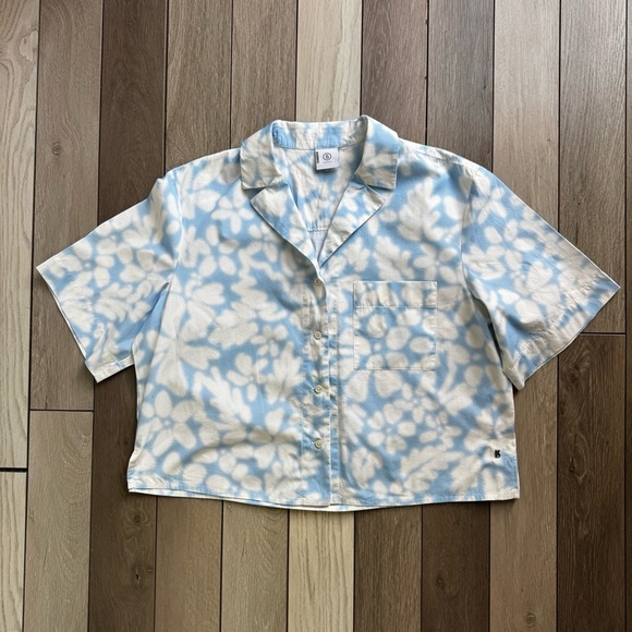 Bogner Women’s Cropped Top Sky Blue and White Shirt. Size: 8 - Picture 1 of 6